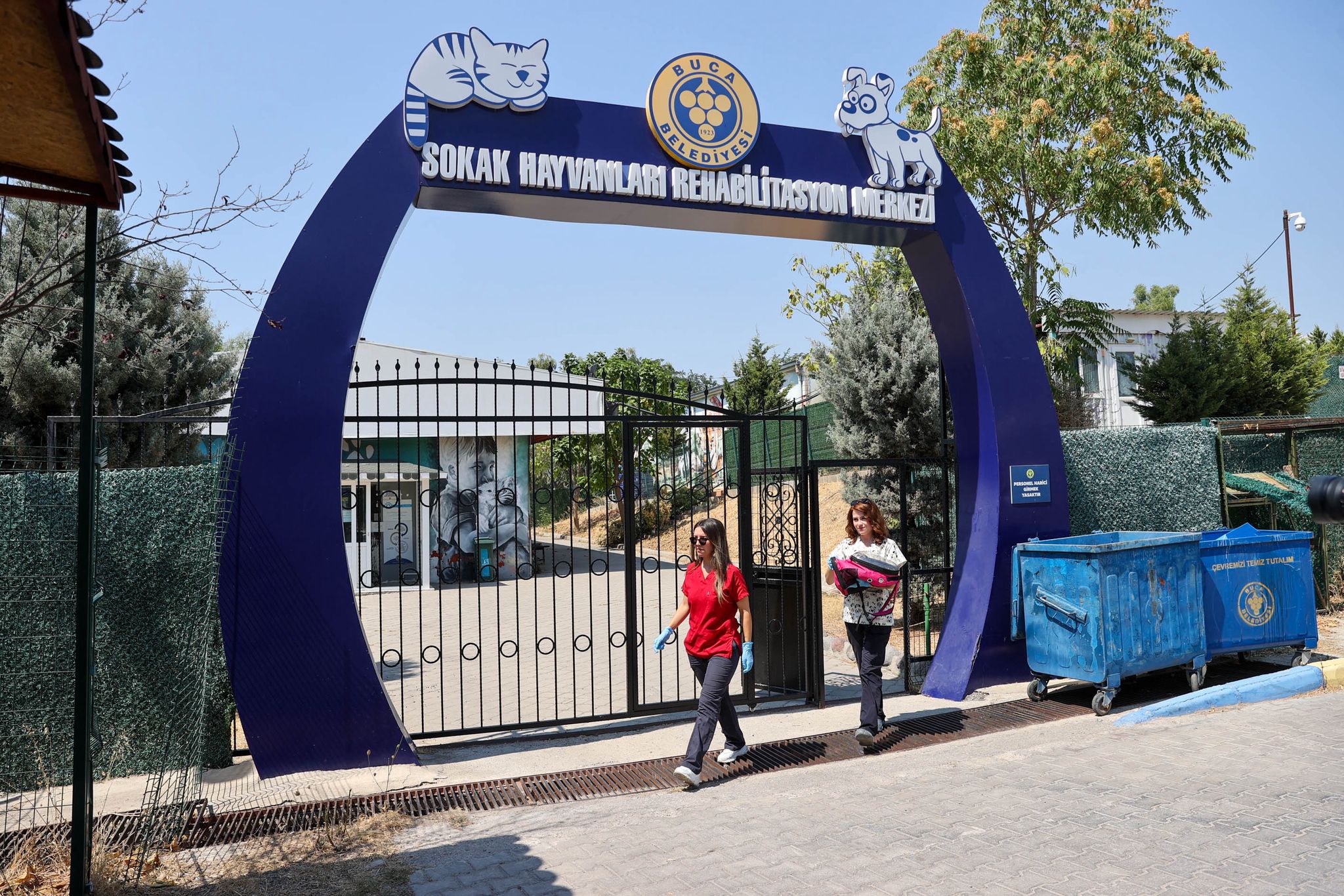 Buca Belediyesi Sokak Hayvanları Rehabilitasyon Merkezi, ücretsiz bakım, kısırlaştırma ve