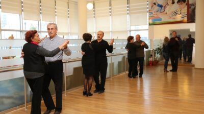 Karşıyaka Belediyesi, Cumhuriyet’in 102. yılına özel ücretsiz salon dansları kursu
