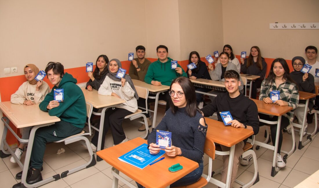 Menemen Belediyesi Gençlik Eğitim Merkezi’nde (MEBGEM) ücretsiz olarak YKS hazırlık