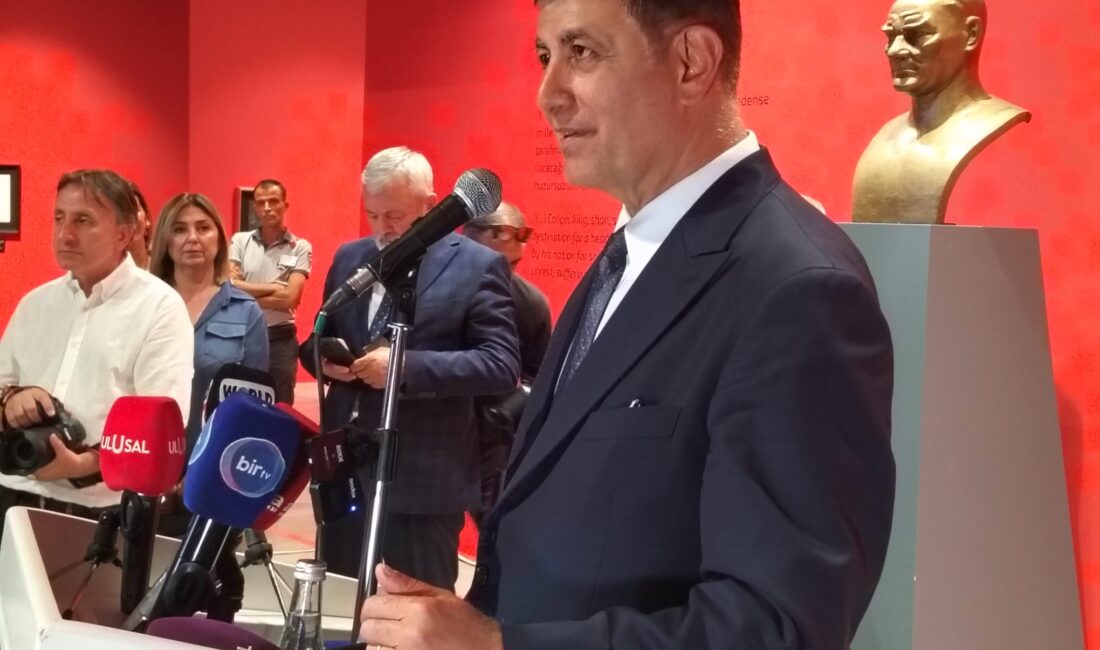 İzmir Büyükşehir Belediyesi ve Folkart iş birliğiyle Kültürpark Atlas Pavyonu'nda