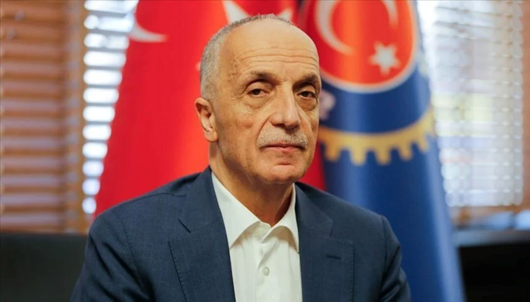 Yaklaşık 600 bin kamu işçisini ilgilendiren toplu sözleşme görüşmelerinde yeni