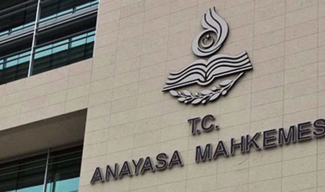 Anayasa Mahkemesi, psikolojik rahatsızlığı olan bir bireyin tedavi bilgilerini annesiyle