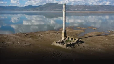 İzmir’in içme suyu ihtiyacını karşılayan barajlarda doluluk oranları hızla düşüyor.