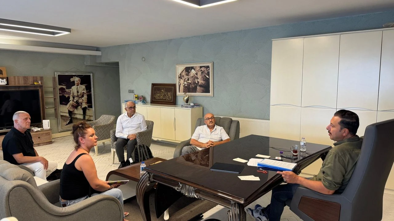 AK Parti İzmir Milletvekili Mahmut Atilla Kaya, Balçova’daki yıllardır süren