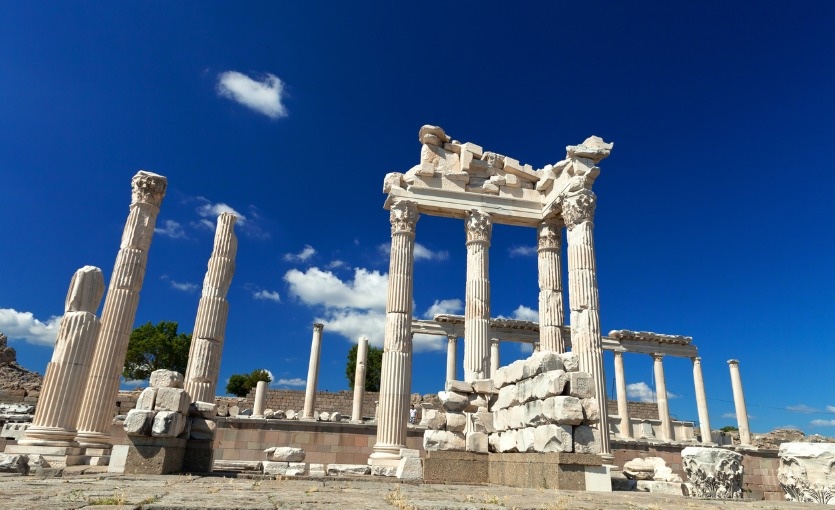 Bergama’nın Göçbeyli Mahallesi’nde bulunan arkeolojik alan, Bakanlık kararıyla 3. Derece