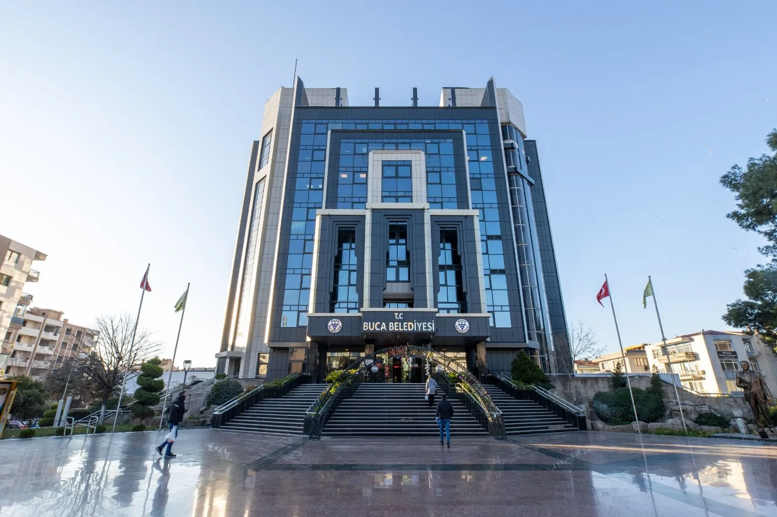 Buca Belediye Başkanı Görkem Duman’ın göreve gelir gelmez özel kalem