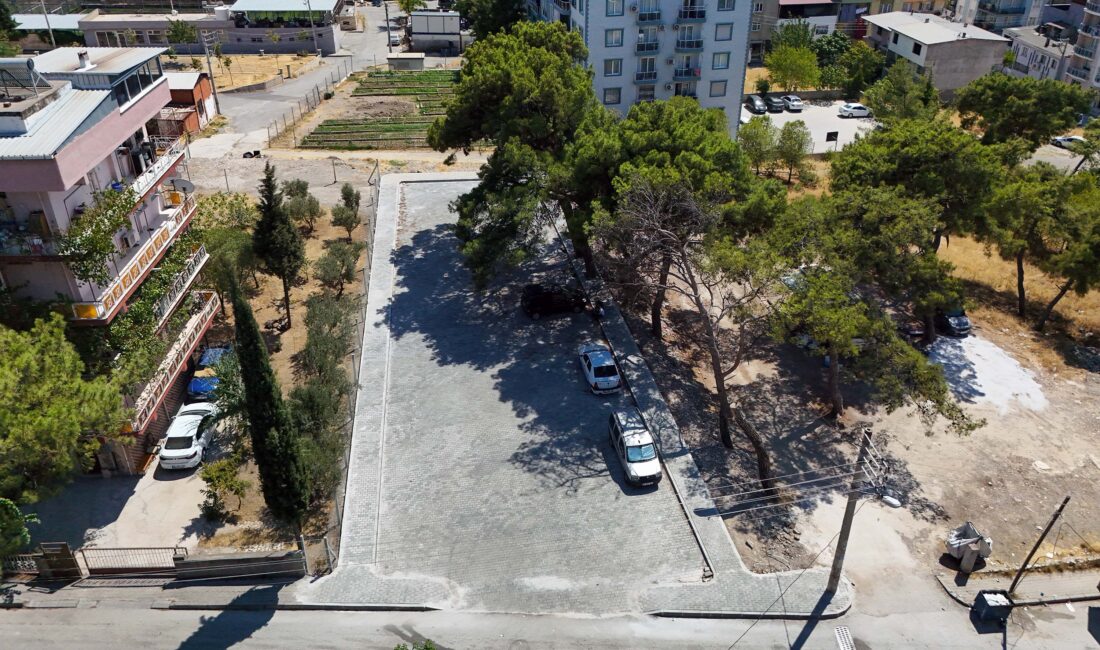 İzmir’de araç sayısı hızla artarken Buca Belediyesi ilçedeki otopark sorununa