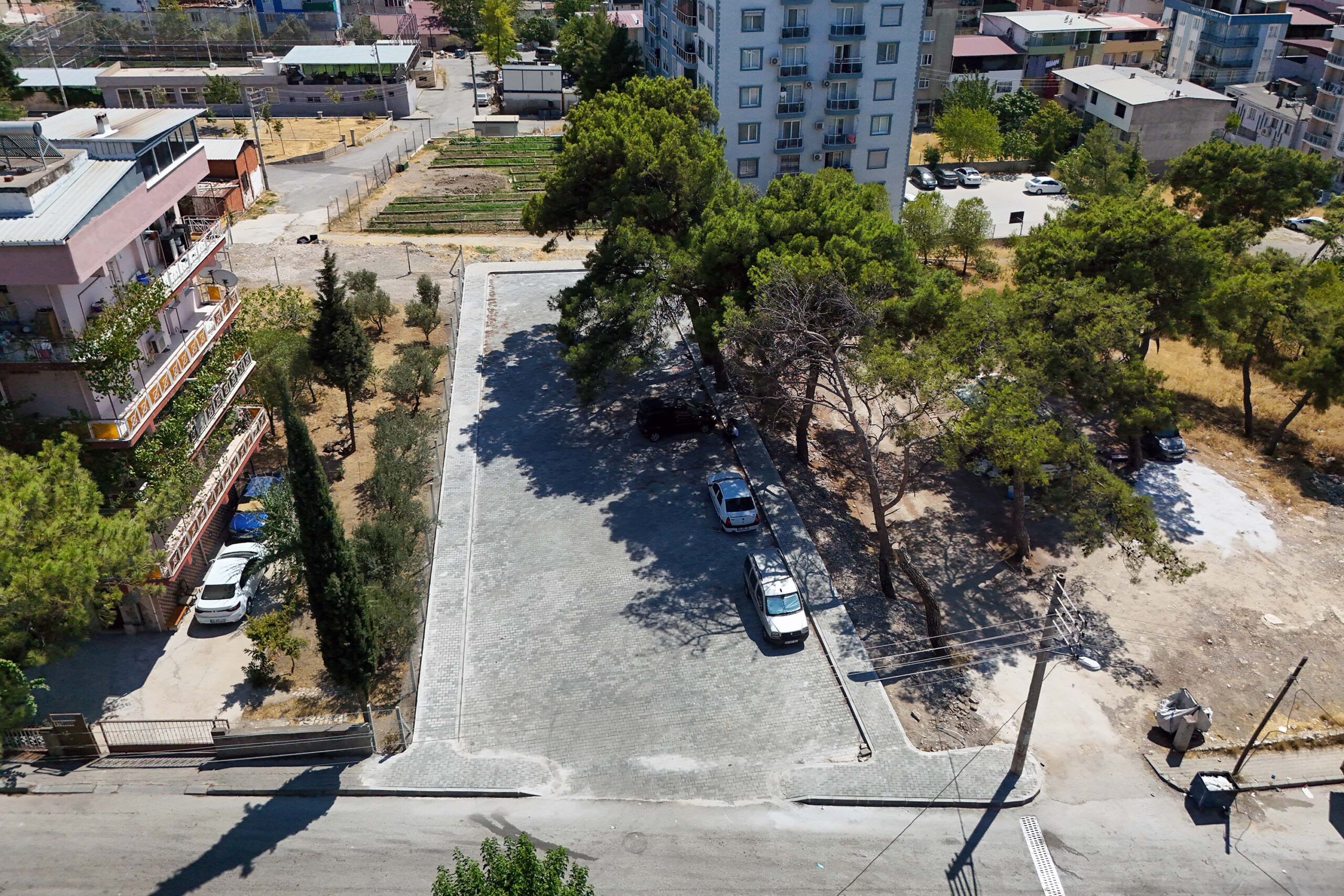 İzmir’de araç sayısı hızla artarken Buca Belediyesi ilçedeki otopark sorununa