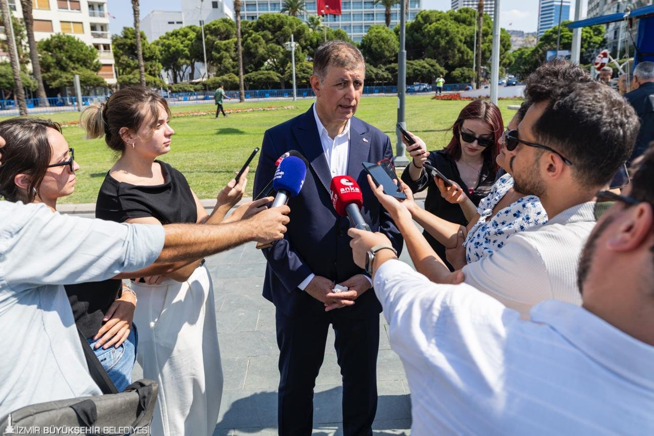 İzmir Büyükşehir Belediye Başkanı Dr. Cemil Tugay, gazetecilerin sorularını yanıtladı.
