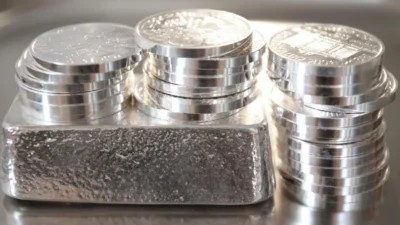 HSBC, altındaki rekorların etkisiyle gümüş fiyatlarında 2025-2027 yılları arasında önemli