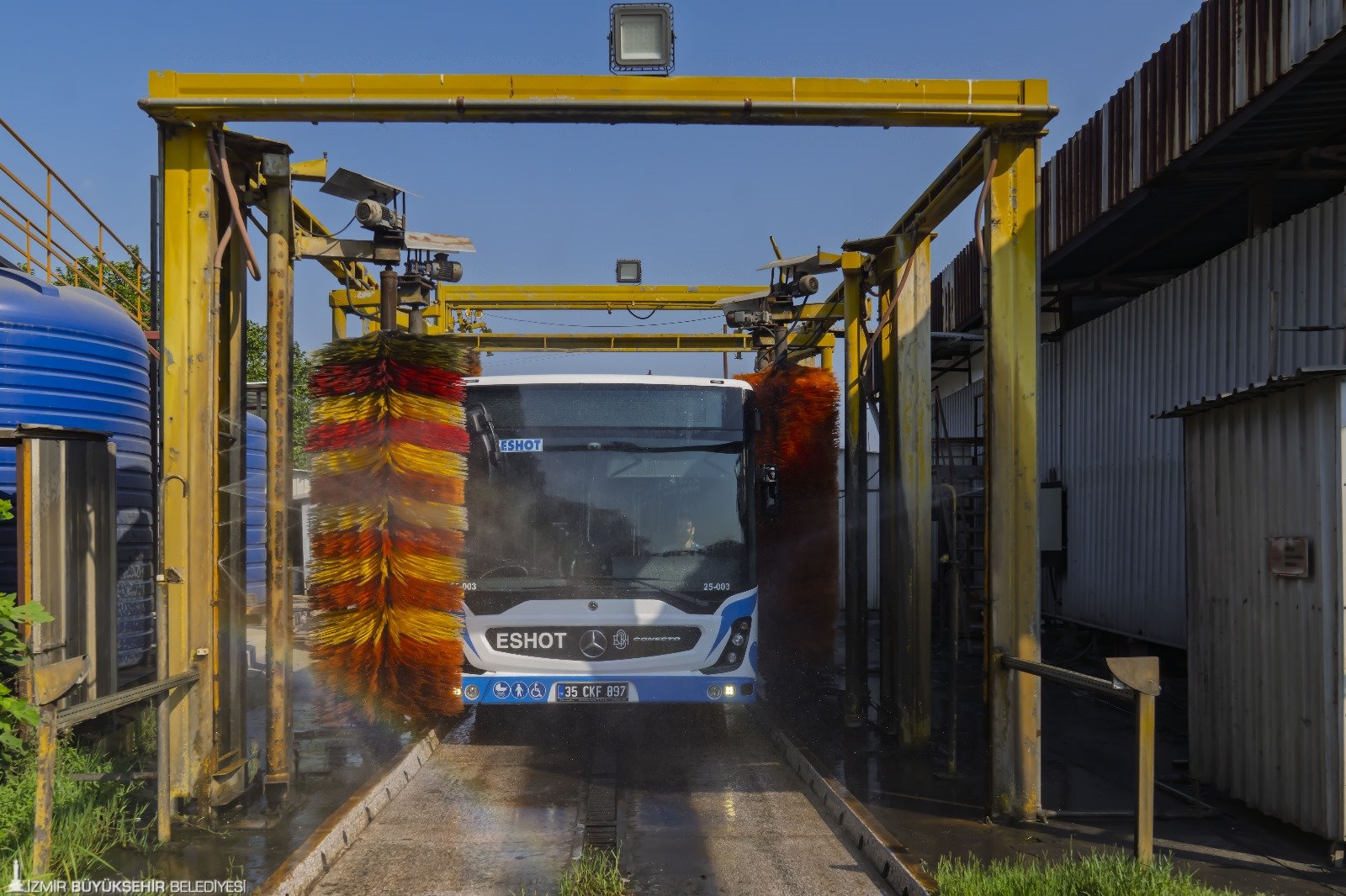 İzmir Büyükşehir Belediyesi ESHOT Genel Müdürlüğü, otobüs yıkamada kullanılan suyu