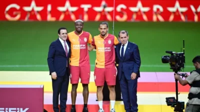 Galatasaray, yeni transferleri Victor Osimhen ve Leroy Sane için imza