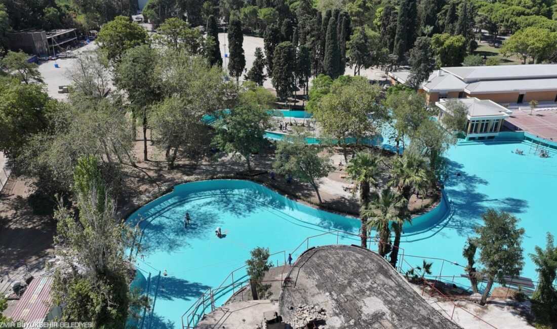 İzmir Büyükşehir Belediyesi tarafından aslına uygun olarak inşa edilen Göl