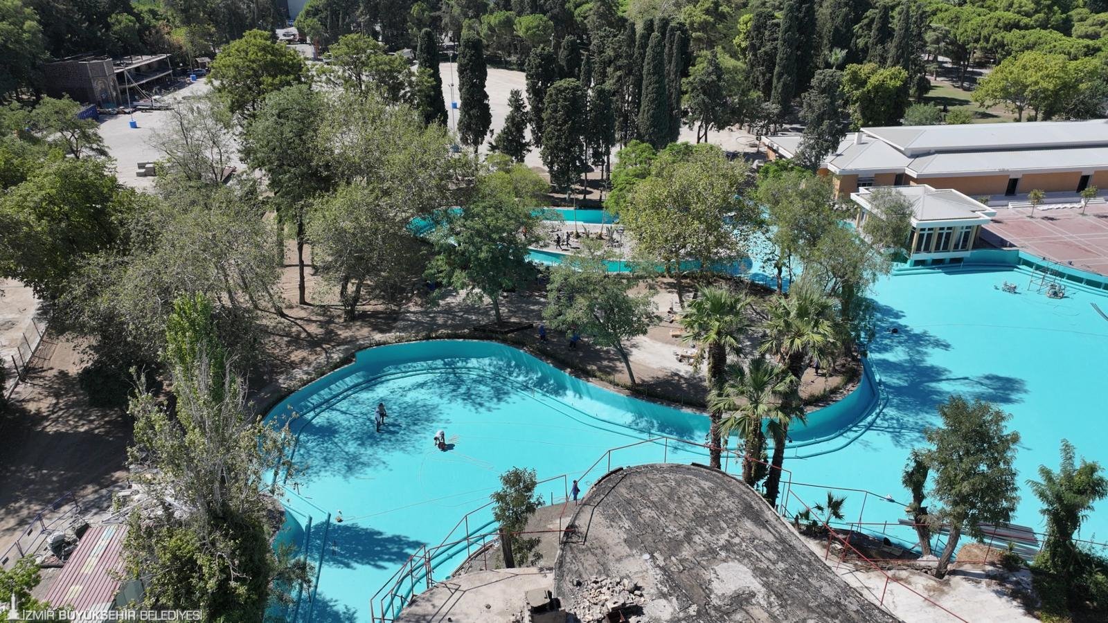 İzmir Büyükşehir Belediyesi tarafından aslına uygun olarak inşa edilen Göl