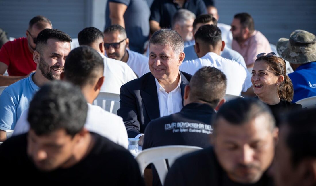 İzmir Büyükşehir Belediye Başkanı Dr. Cemil Tugay, Bornova’daki Fen İşleri