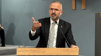 AK Parti Grup Başkanvekili Hakan Yıldız, İZBAN’daki 90 dakika ücretsiz