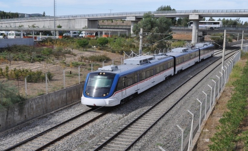 İzmir Büyükşehir Belediye Meclisi, İZBAN'da ücretsiz aktarma ve Halk Taşıt