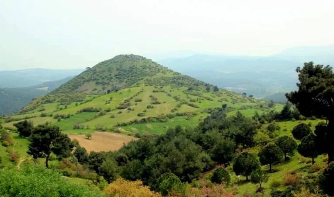 İzmir’in Kınık ilçesinde yer alan Kale Tepe 1 bölgesi, arkeolojik