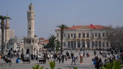 BAYETAV 2025 Yaz İzmir Barometresi’ne göre, halkın yüzde 60’ı CHP’li