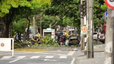 Kolombiya, son yılların en kanlı günlerinden birini yaşadı. Biri polis