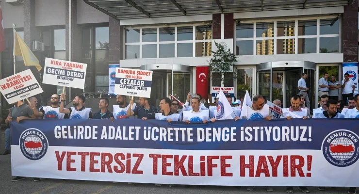 Hükümet ile memur sendikaları arasında süren 8. Dönem Kamu Toplu
