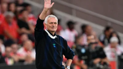 Fenerbahçe’de Portekizli teknik direktör Jose Mourinho dönemi bitti.

