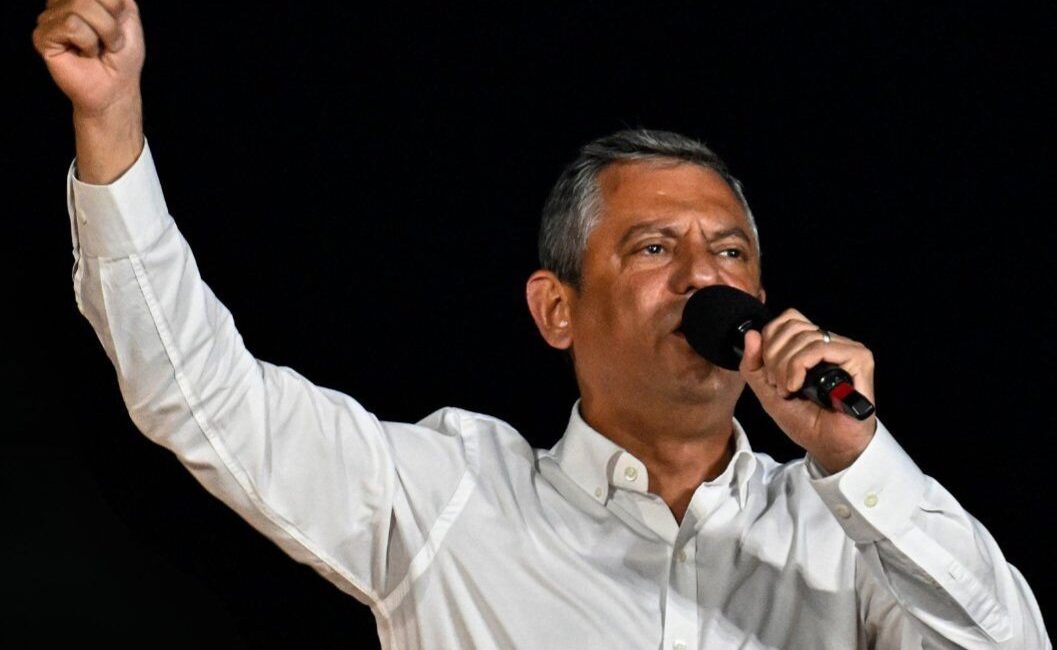 CHP Genel Başkanı Özgür Özel, Aydın’daki mitingde partiden AK Parti’ye