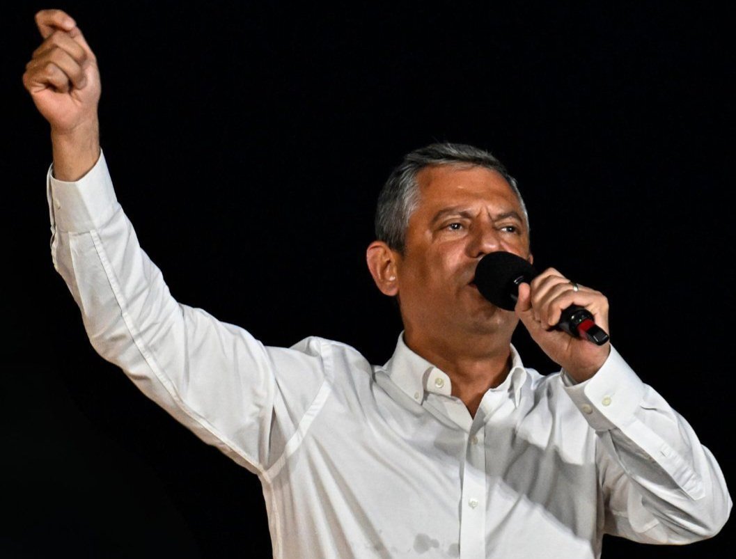 CHP Genel Başkanı Özgür Özel, Aydın’daki mitingde partiden AK Parti’ye
