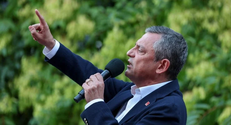 CHP lideri Özgür Özel, İBB’ye yönelik yolsuzluk operasyonu sonrası yaptığı