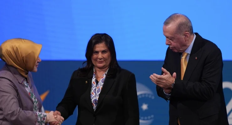 Aydın Büyükşehir Belediye Başkanı Özlem Çerçioğlu AK Parti’ye geçtikten sonra