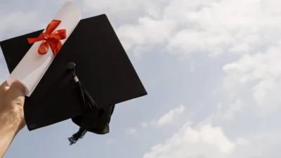 E-imza ve diploma sahteciliğiyle yüzlerce kişiye kamuya giriş kapısı açan