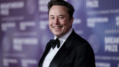 Tesla CEO’su Elon Musk, X platformunda yapay zekanın birçok doktordan