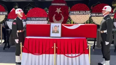 Deniz Er Eğitim Alayı’nda şehit olan Semih Erdoğan ve Hayrullah