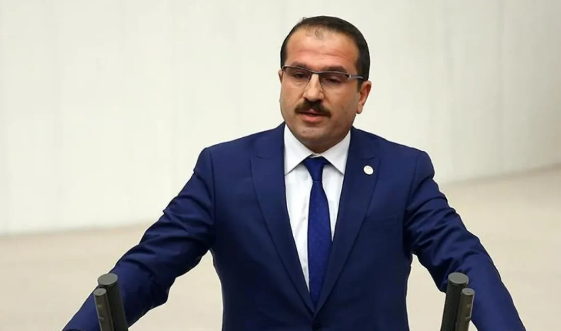 AK Parti İzmir Milletvekili Yaşar Kırkpınar, Çeşme yangınlarının ardından CHP’li