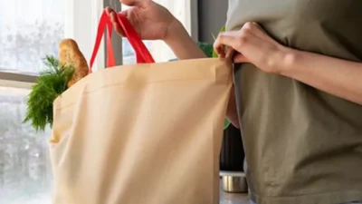 Sadece kağıt ve bez çanta satan marketlere Kamu Denetçiliği Kurumu’ndan