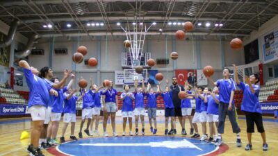 İzmir Büyükşehir Belediyesi’nin kış spor okulları 22 Eylül’de başlıyor. 