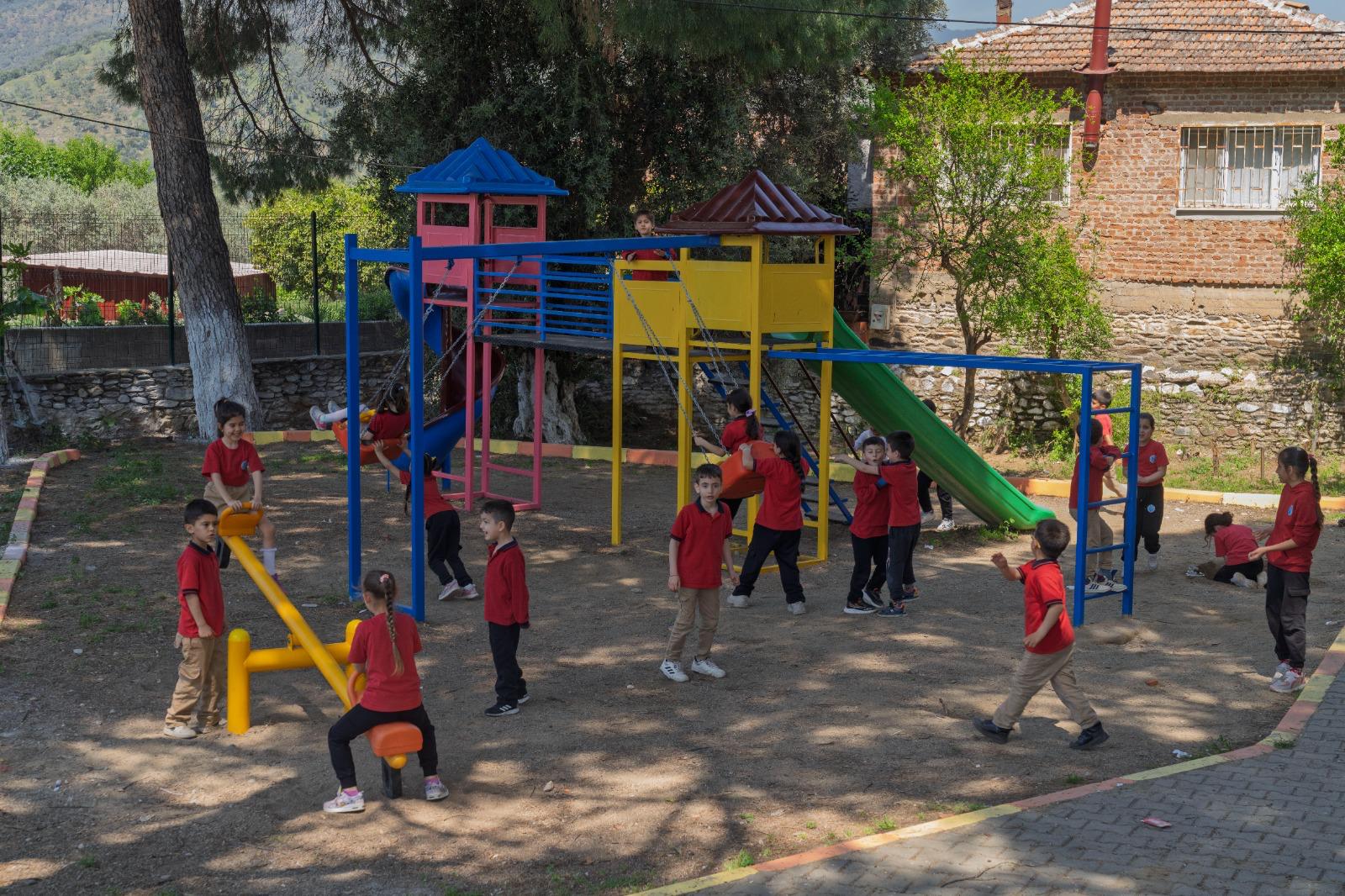 Öğrencilerin daha konforlu ve güvenli ortamda eğitim alması için çalışmalar