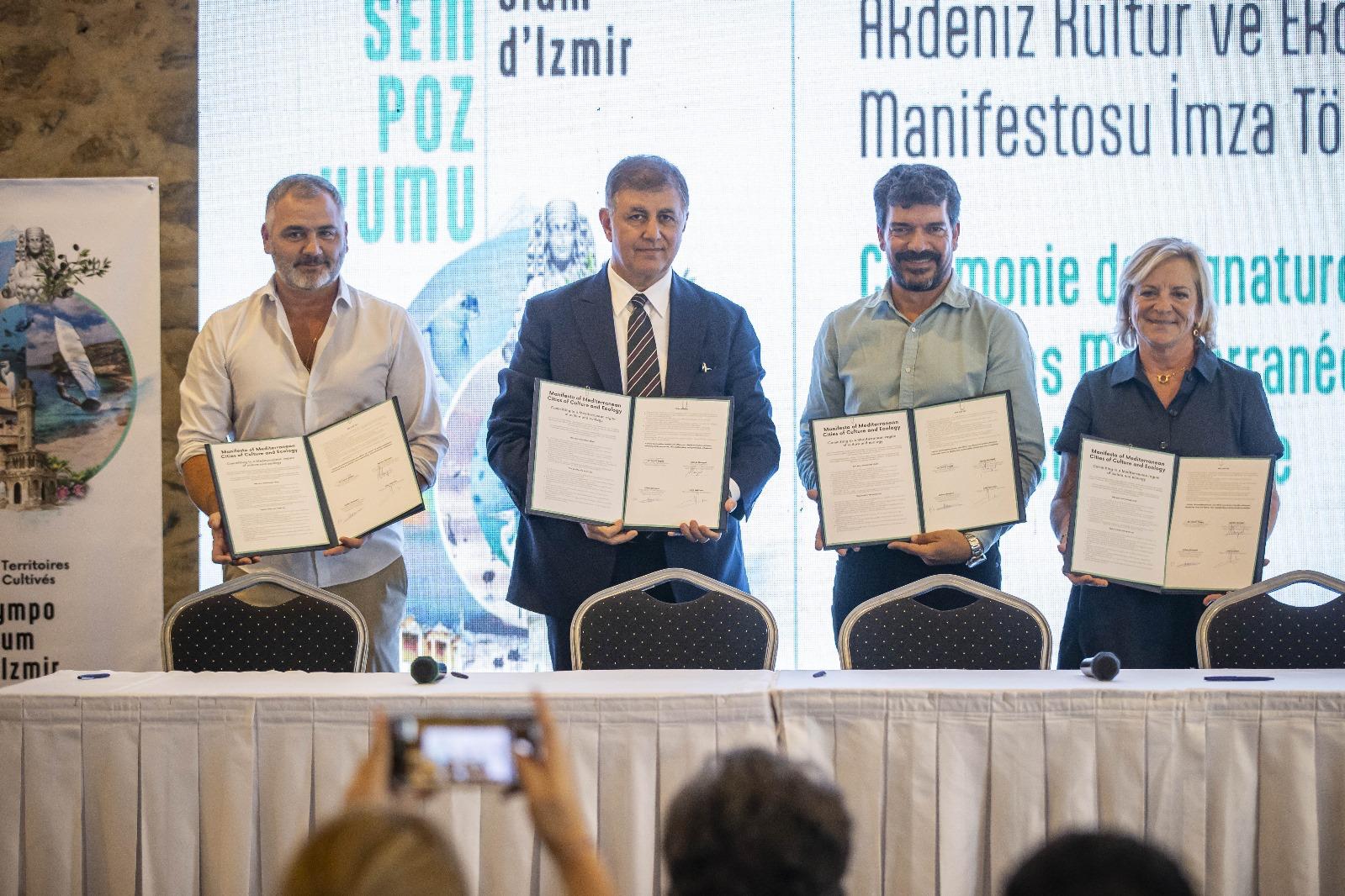 İzmir’de düzenlenen “Sürdürülebilir Bir Akdeniz İçin Kültür ve Ekolojik Dönüşüm