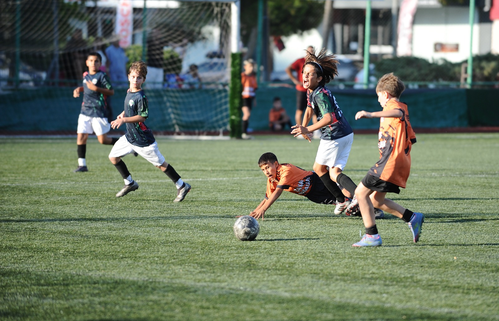 Karşıyaka’da 30 Ağustos Zafer Bayramı etkinlikleri kapsamında U-12 Zafer Kupası