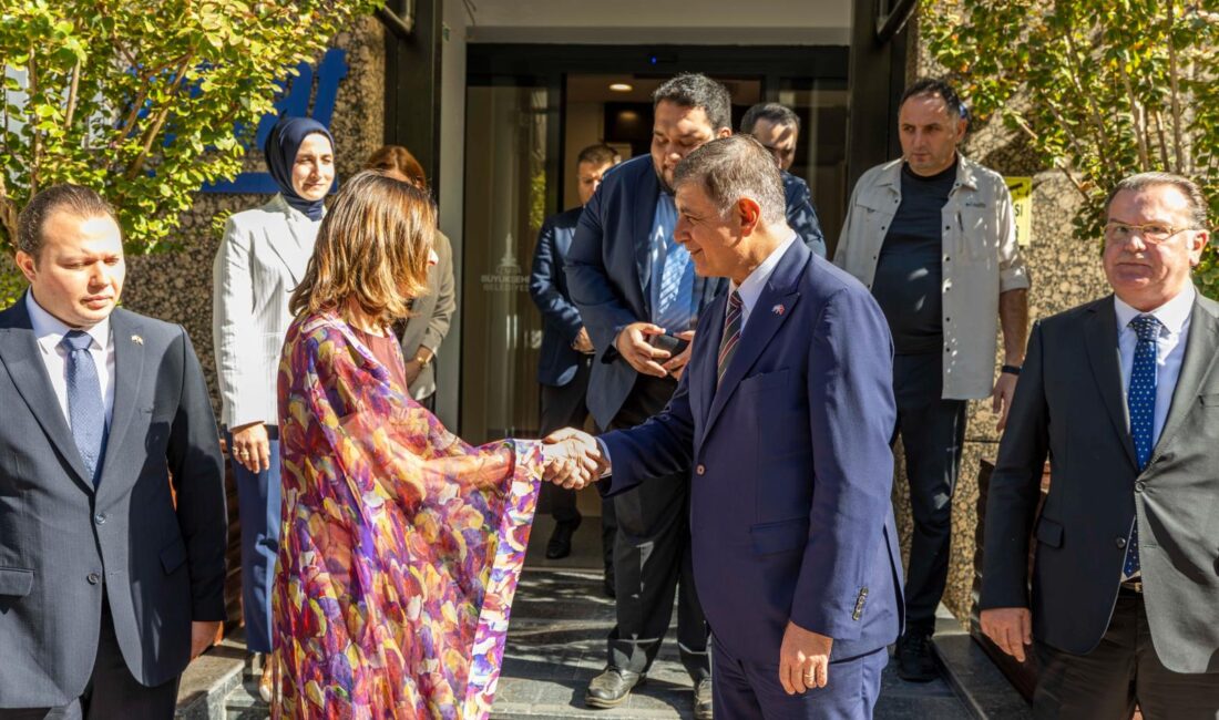 İzmir Büyükşehir Belediye Başkanı Dr. Cemil Tugay, Arjantin’in İstanbul Başkonsolosu