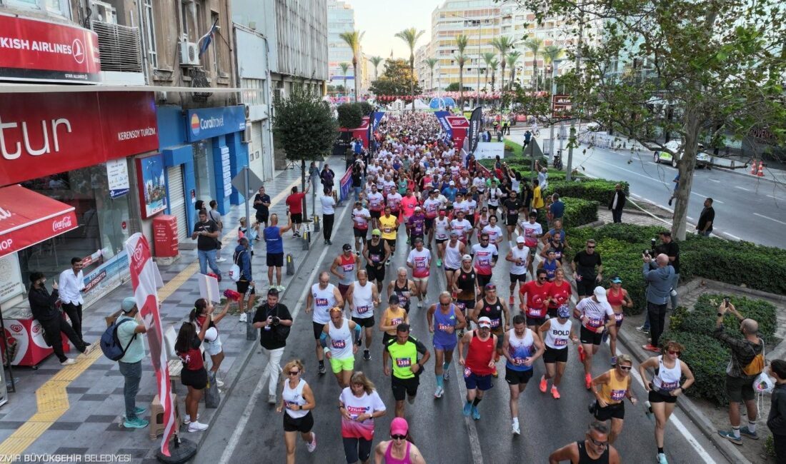 İzmir'in düşman işgalinden kurtuluşu onuruna bu yıl 13'üncüsü düzenlenen Uluslararası