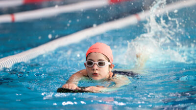 Buca Belediyesi’nin en donanımlı spor kompleksi Sporium, yeni sezon yüzme