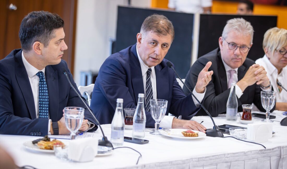 Tugay, İEKK toplantısında Kültürpark’ın yeşil kimliğini geri kazanacağını, İzmir’in 2027