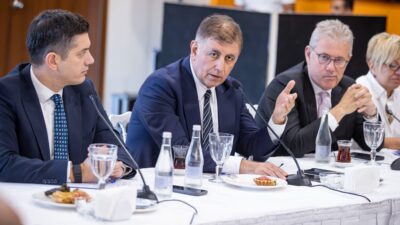 Tugay, İEKK toplantısında Kültürpark’ın yeşil kimliğini geri kazanacağını, İzmir’in 2027