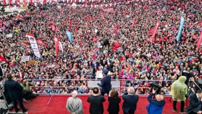 CHP’nin “Millet İradesine Sahip Çıkıyor” mitinglerinin İstanbul’daki yeni adresi Kadıköy