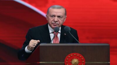 Cumhurbaşkanı Erdoğan, kabine toplantısı sonrası yaptığı açıklamada,“Ben mahkeme kararlarını tanımıyorum”