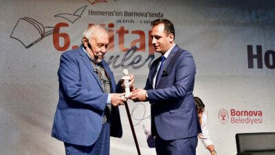 Bornova Belediyesi’nin bu yıl 6’ncısını düzenlediği Kitap Günleri’nde Onur Konuğu