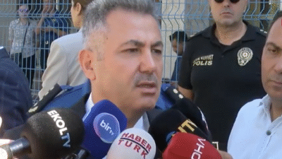 İzmir Valisi Süleyman Elban, İzmir'deki karakol saldırısının ardından gazetecilere açıklamalarda