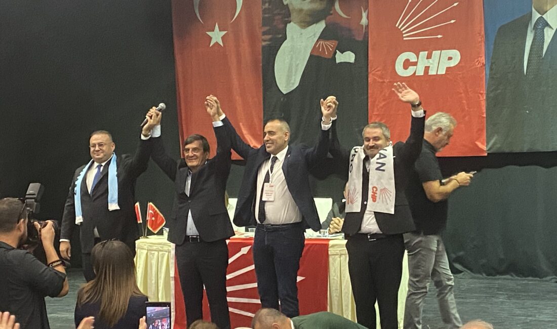Konak İlçe Kongresi'nde başkan adayları kürsüden çarpıcı açıklamalarda bulundu. Beyaz