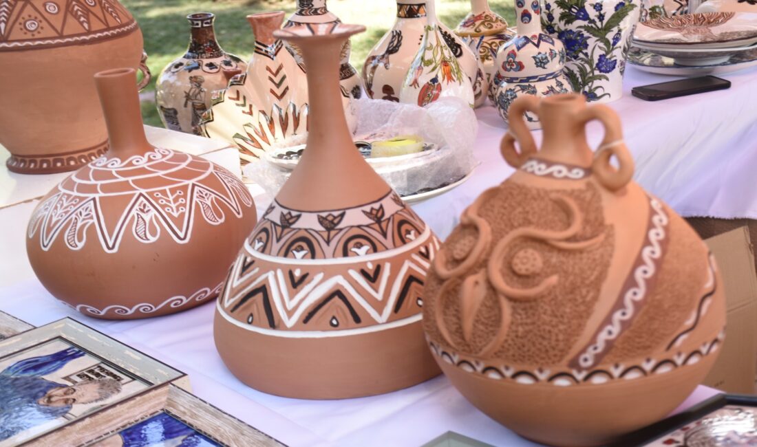 Menemen Çömlek Festivali başlıyor Menemen Belediyesi tarafından düzenlenen 4. Uluslararası Çömlek Festivali, yarın (5